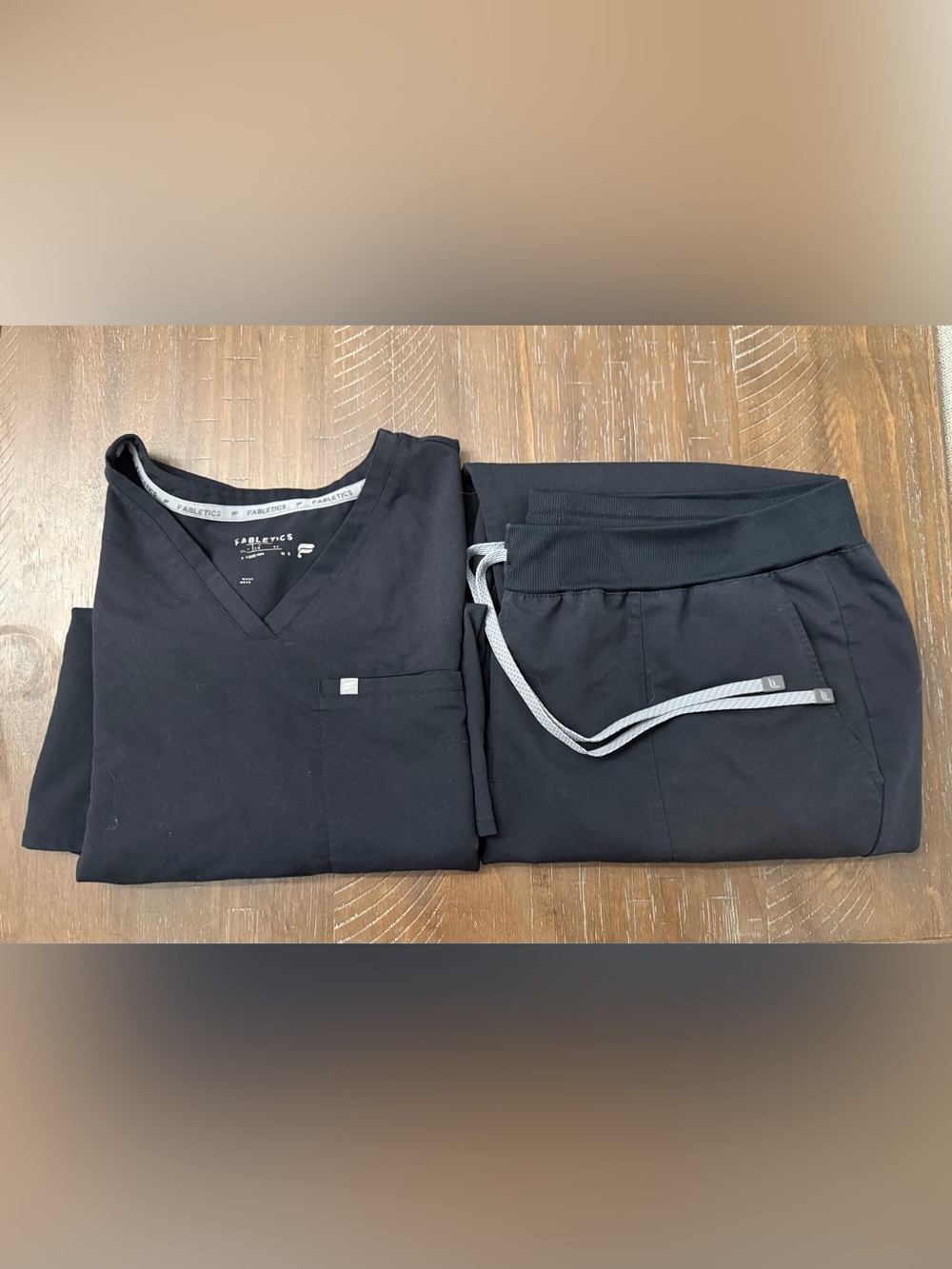 Fabletics Scrubs - Vital Top + Ion Pants